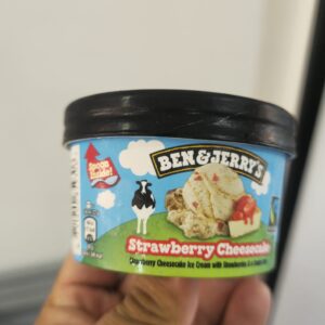 Ben & jerry 100ml Strawberry Cheesecake